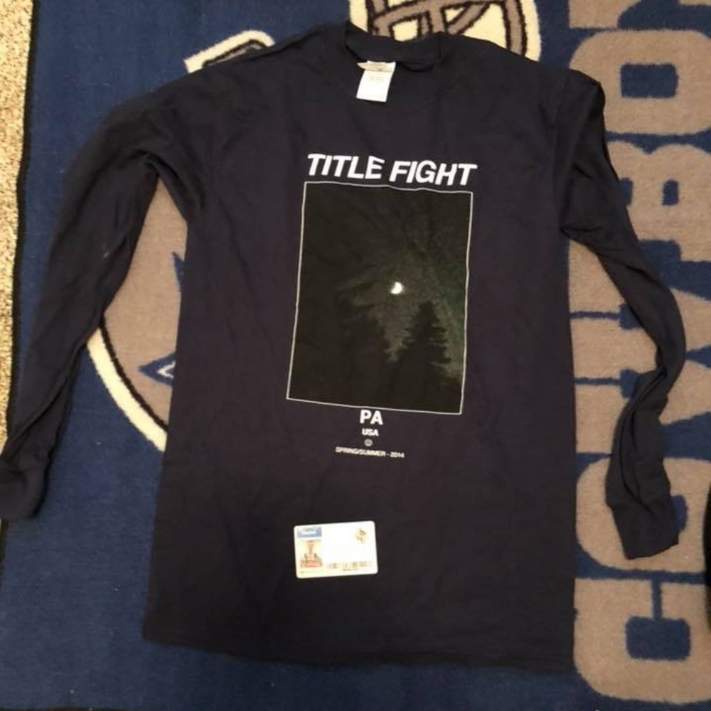 title fight moon long sleeve